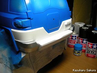 タミヤ CC-01 FJクルーザー 製作記 ～ ボディ塗装 ～ バンパーのフラットブラックを塗装する部分